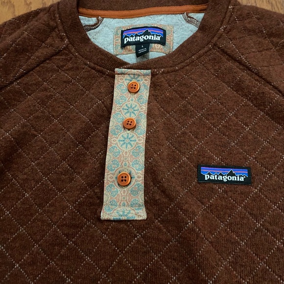 Patagonia Men’s Wool Blend Diamond Quilt Henley Shirt - Picture 3 of 6